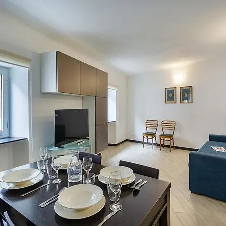 Xxv Aprile Downtown By Wonderful Italy