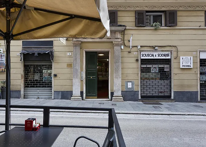 Xxv Aprile Downtown By Wonderful Italy * Janov