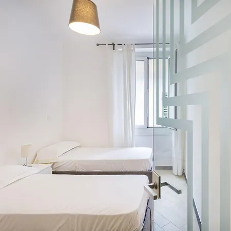 Apartment Xxv Aprile Downtown By Wonderful Italy Genoa